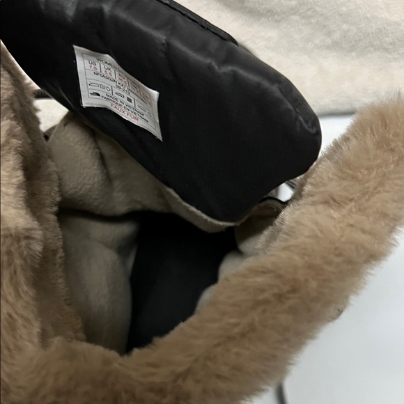 The North Face Women's Black Winter Boots sz 6.5-7 - Picture 8 of 11